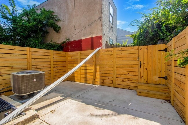 Photo - 2009 N 17th St Unit A