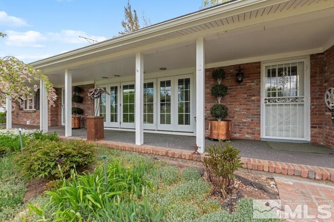 Photo - 1880 Meadowview Ln