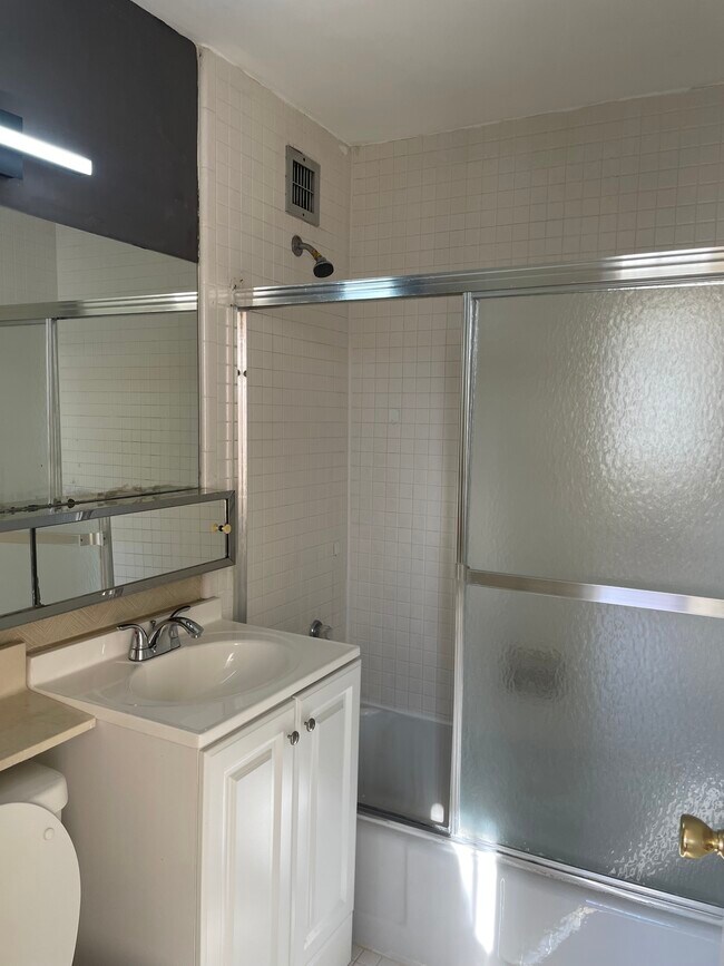Photo - 1111 Arlington Blvd Unit 517