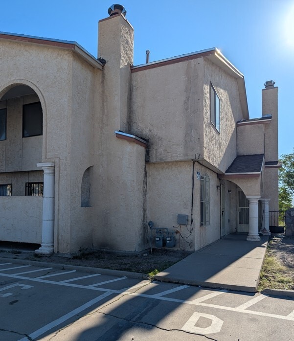 Building Photo - 11600 Marsh McCall Way Unit 11600 Marsh McCall W. D