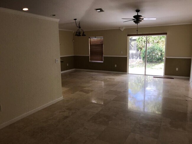 Photo - 5941 Azalea Cir