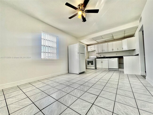 Photo - 1845 Pembroke Rd Condominio Unidad 4-25