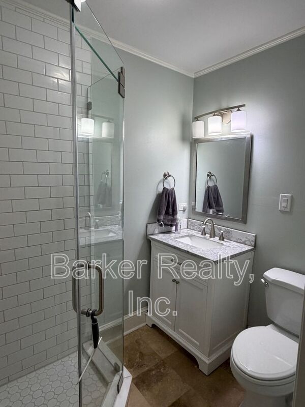 401 Barclay Rd