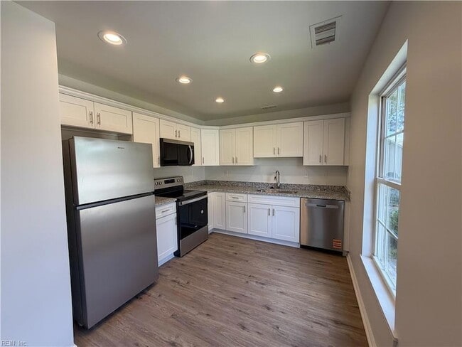 802 Decatur St