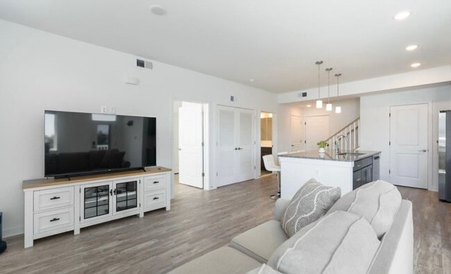 Photo - 1618 Blacksmith Wy