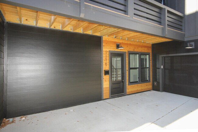 Photo - 1110 Greenleaf Ave