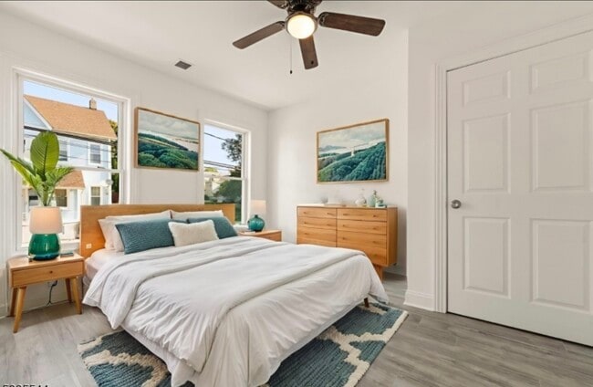 Photo - 218 Washington St