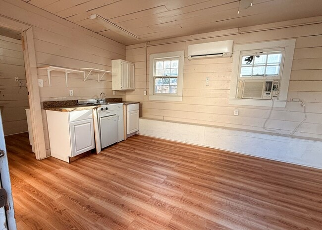Photo - Studio in Main Town • All Utilities Included • Batesville Unit 520 Searcy Street