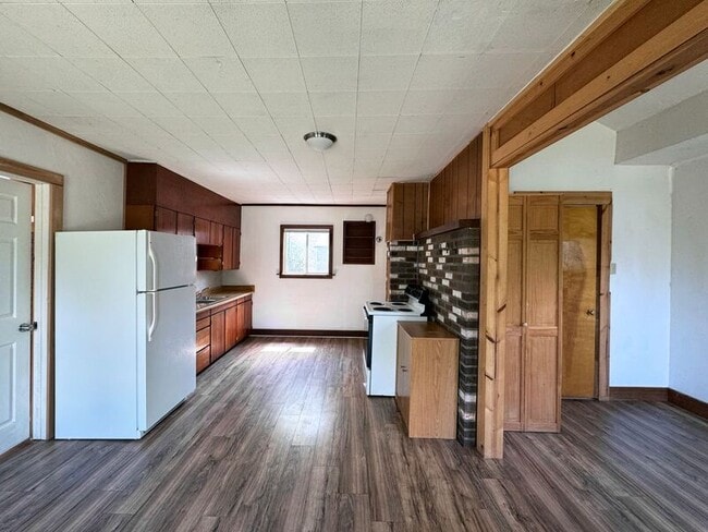 Photo - 310 1/2 East 31st Avenue