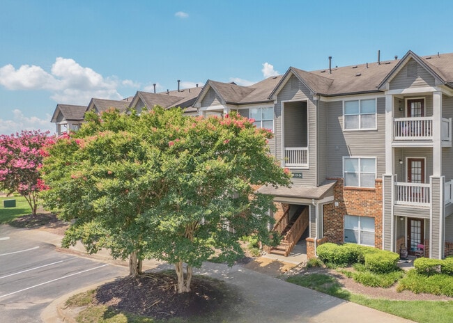 Beautifully Maintained Grounds - Bridgewater at Town Center Rental