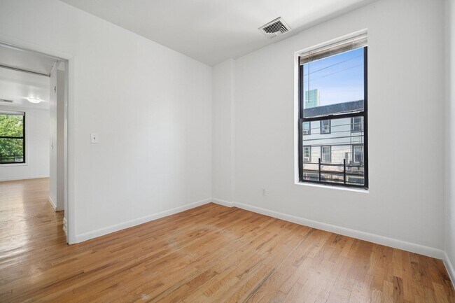 Photo - 236 NEWARK Ave Unit 1