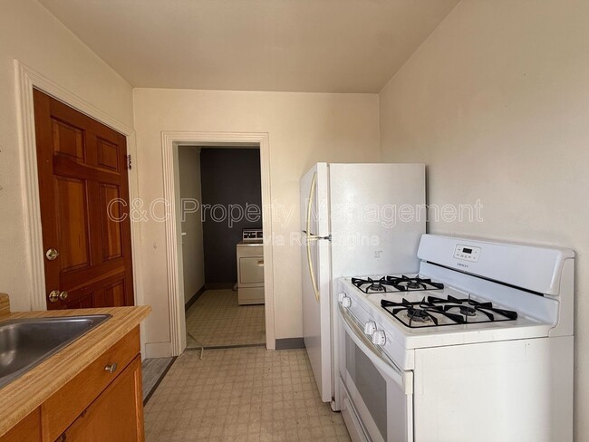 Photo - 21625 E Cliff Dr Unidad A