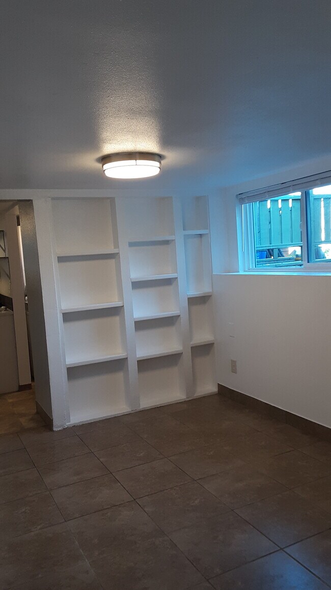 Photo - 2511 Lombard Ave Unit B