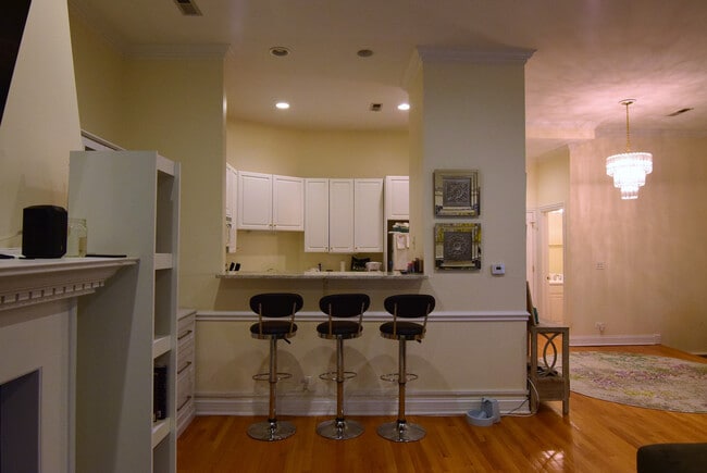 Photo - 1154-1156 N Dearborn St