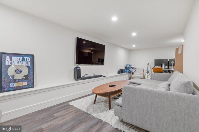 Photo - 2117 Clymer St
