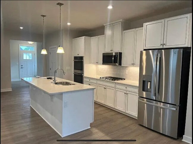 Photo - 8053 Warbler Way