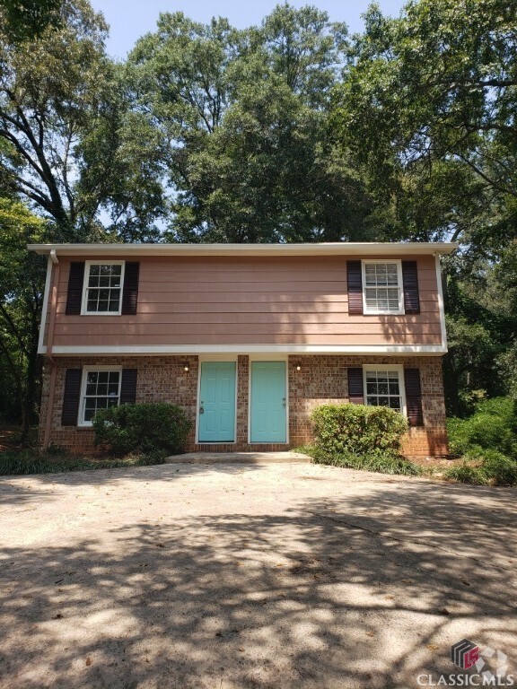 Building Photo - 121 Sleepy Creek Dr Rental