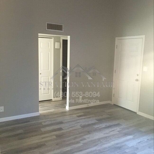 Photo - 852 N Stapley Dr
