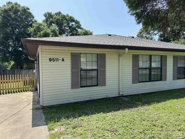 Photo - 9511 Sandpiper St House