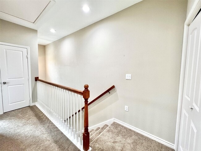 Photo - 5602 Hirondel