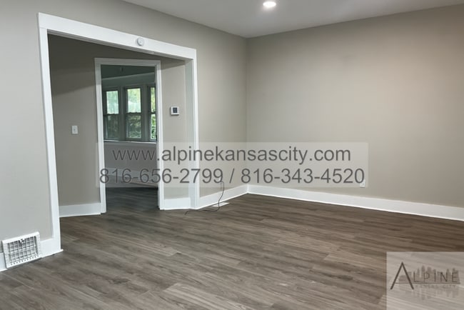 Photo - Beautiful Midtown Rehab! Main Floor Primary!