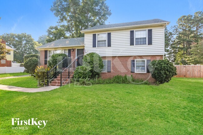 Photo - 2516 Tall Pines Ln