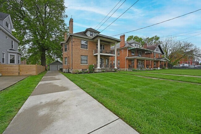 Photo - 2127 Slane Ave Unit 2127-2