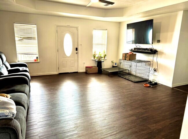 Photo - 1809 Briarwood St