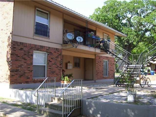 Photo - 208 N Vandeveer St Townhome