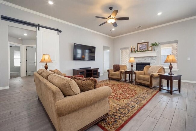 Photo - 508 NW 199th St