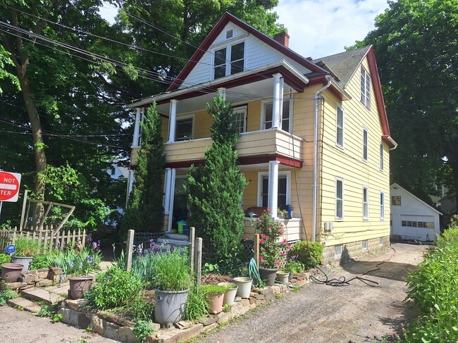 Photo - 43 Turner Ave Unidad 43 Turner Ave