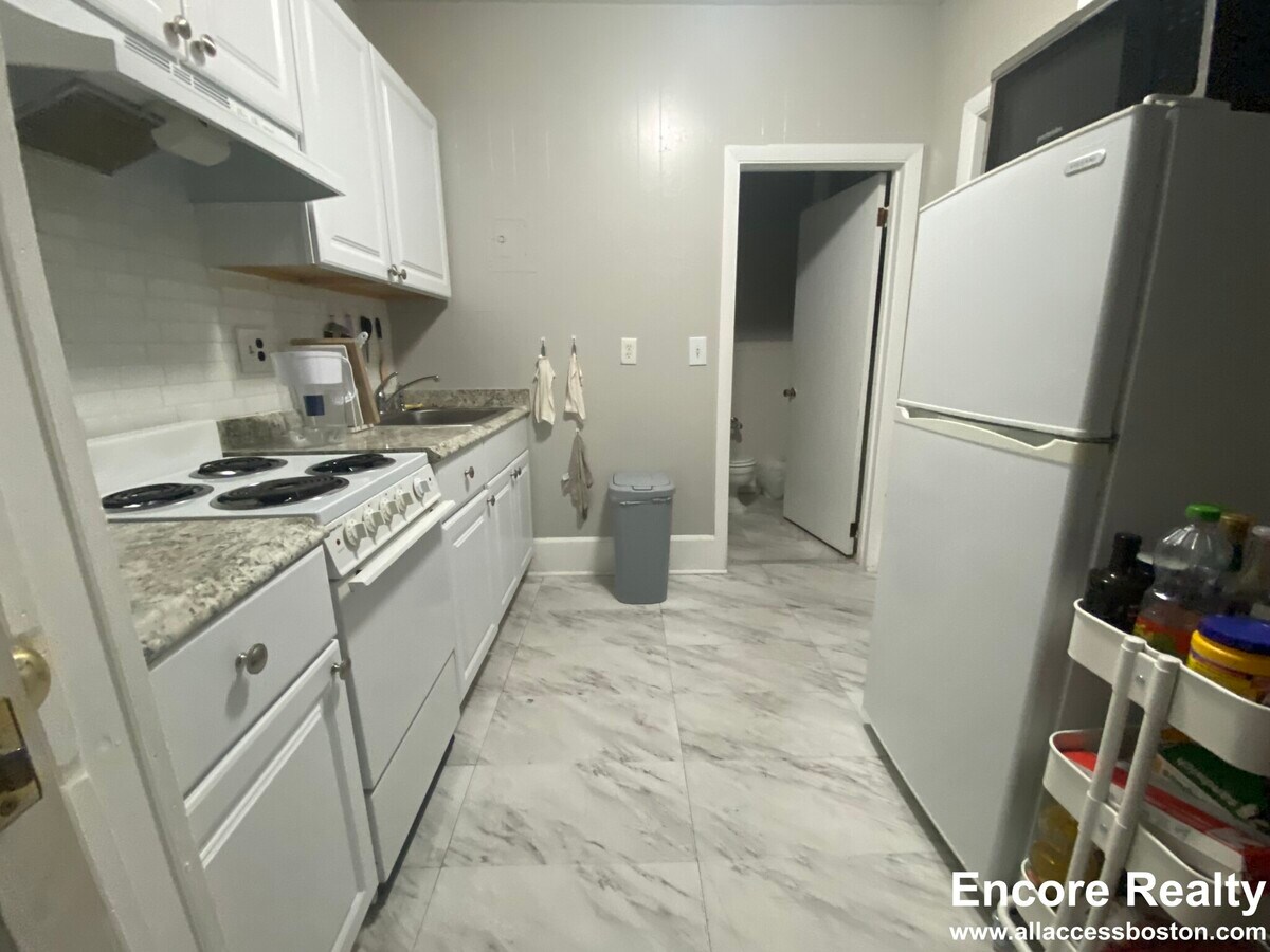 Photo - 879 Beacon St Unit 53