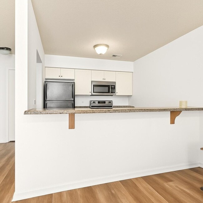 Photo - 449 N Donahue Dr