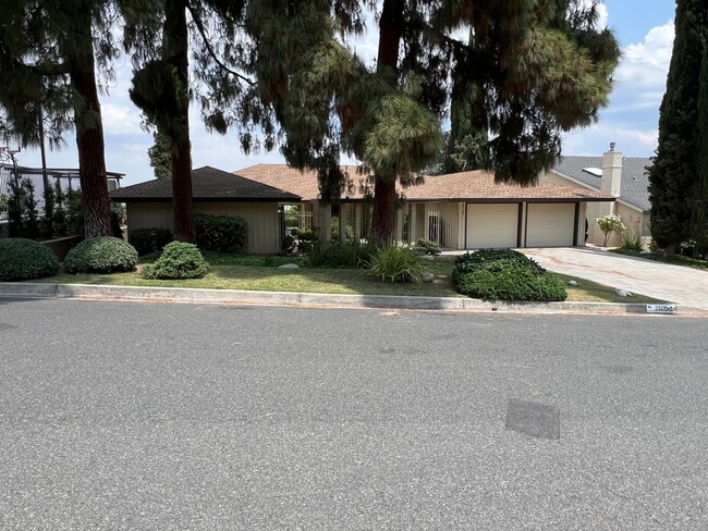 Coming Soon! Beautiful large 3 bedroom Hou... - Coming Soon! Beautiful large 3 bedroom Hou... Casa