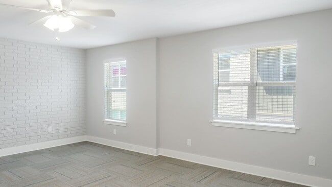 300 W Pleasure Ave Unit 300 W. Pleasure Apt 113