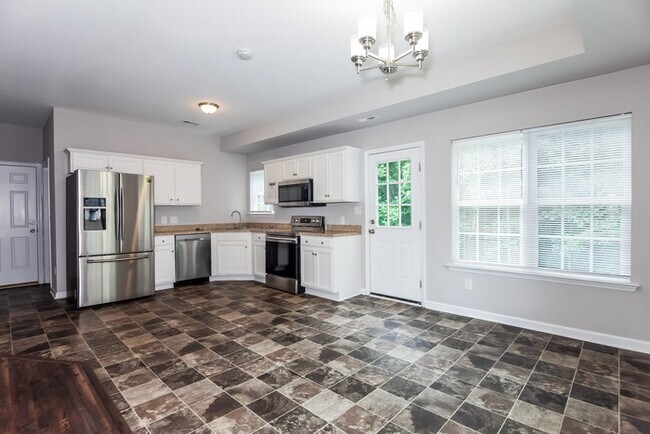 Photo - 7332 Icon Way