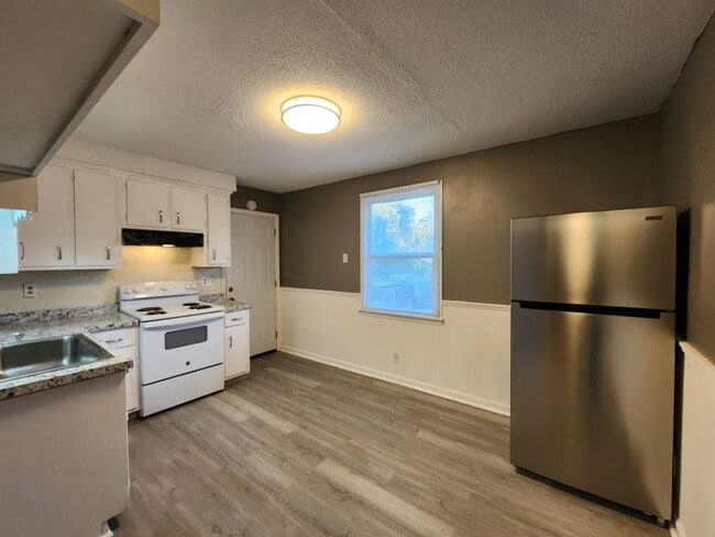 Photo - 108 Tandy Dr Unit B