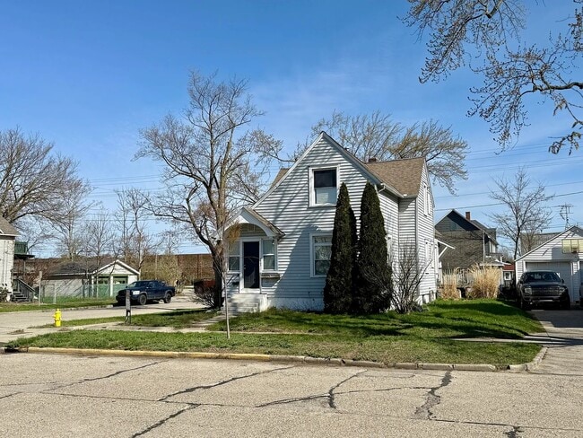 Building Photo - 1403 Columbus Ave Unit 1403 Upper Rental