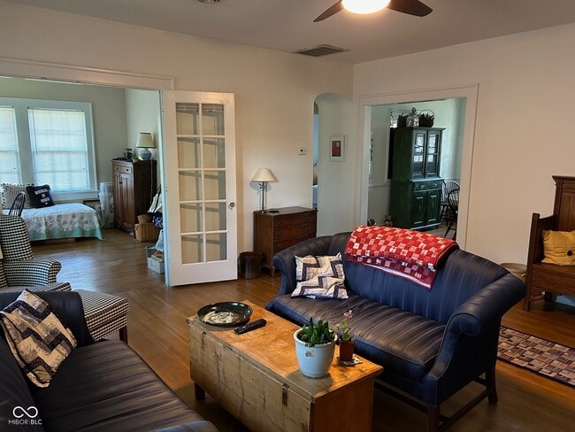 Photo - 5245 Central Ave Unit 4