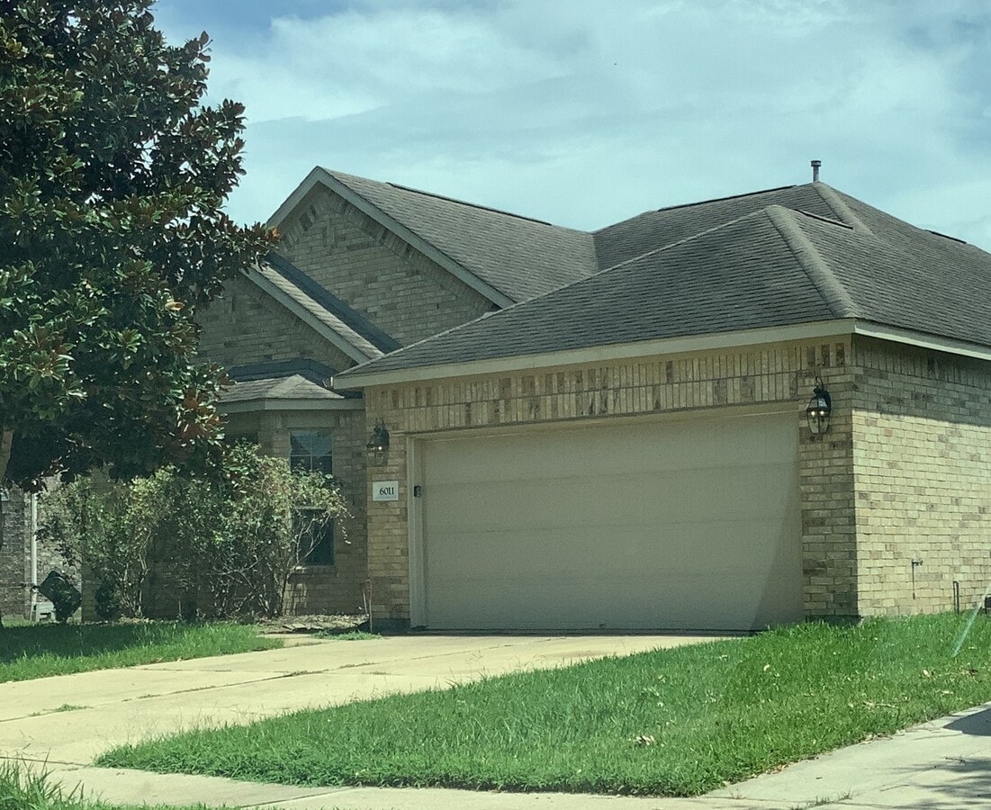 Photo - 6011 Oxford Lake Dr Casa