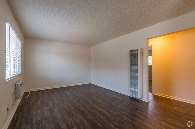 2BR, 1BA - 675SF (Hardwood) - Living Room - Stonebrook Apartments
