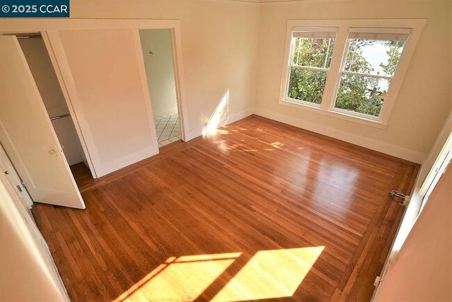 Building Photo - 3040 Telegraph Ave Unit 4 Rental