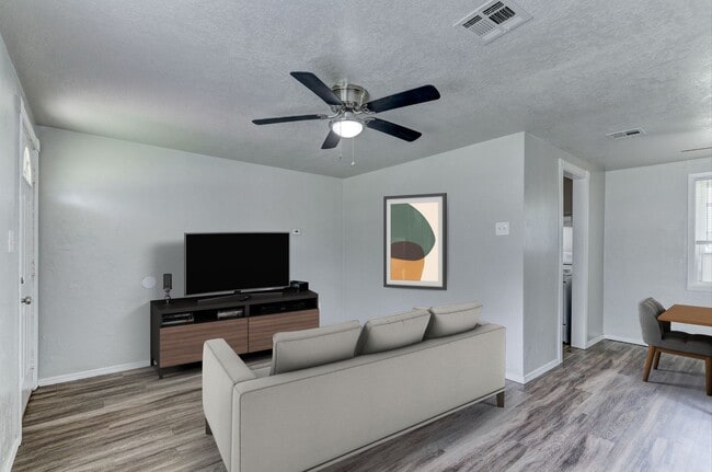 Photo - Newly Renovated 4 bedroom 1 bath