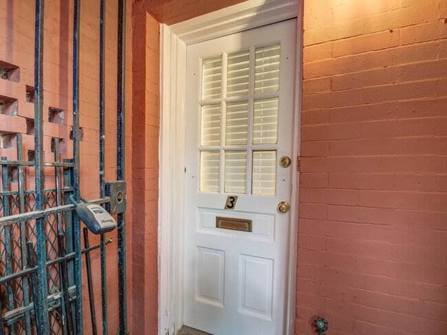 116-112 12th St NE Unit 3