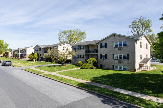 Photo - Lawnton Gardens