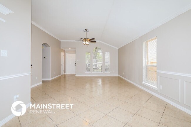 Photo - 16811 Creek Trail