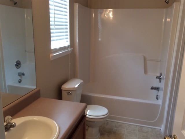 Photo - 409 Kirkland Dr