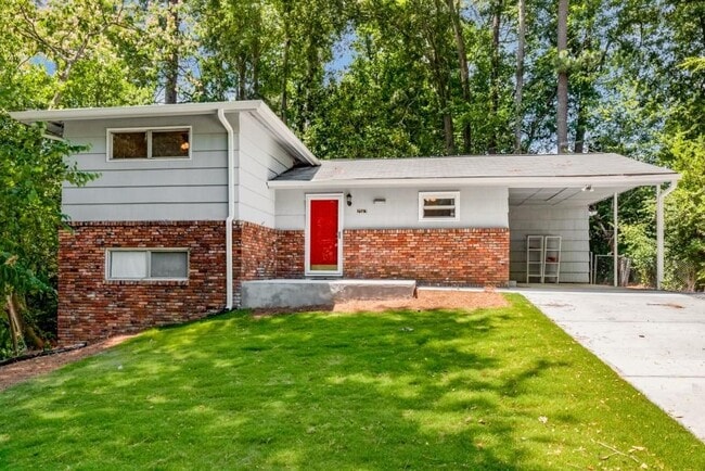 Photo - 2563 Beverly Hills Dr