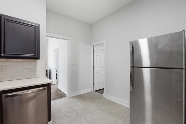 Photo - 2552 N Kildare Ave Unit 1S