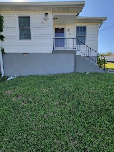 Building Photo - 5525 Eulala Dr